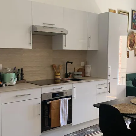 Charme & Authenticite 3p Vielle アパート