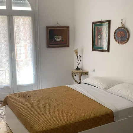 Charme & Authenticite 3p Vielle アパート *